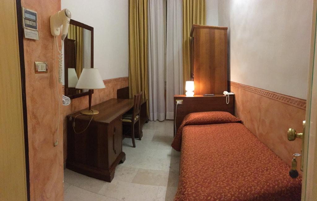Hotel Olimpia Firenze Bagian luar foto